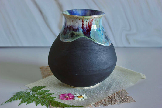 Dark Rainbow Pot 1