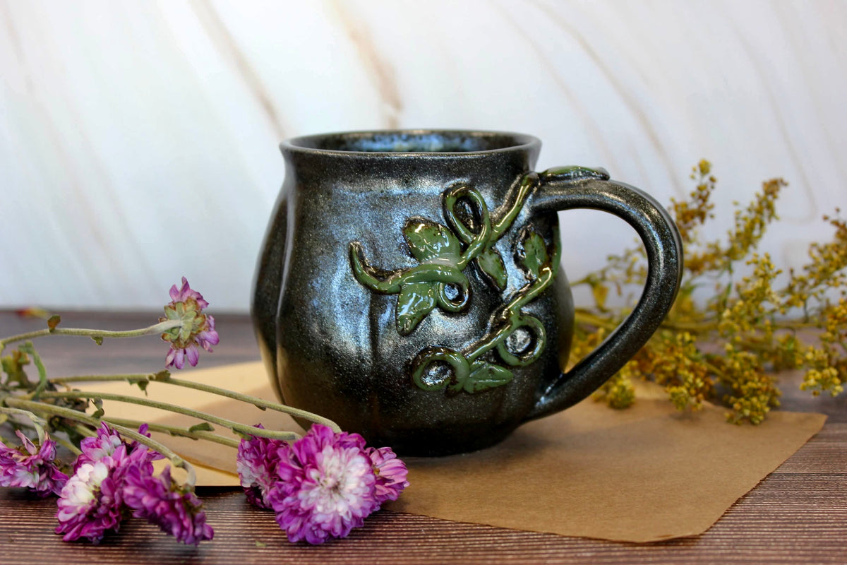 Black Sparkly Pumpkin Mug & Green Vines