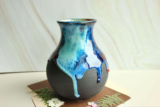 Aurora Traditional Vase